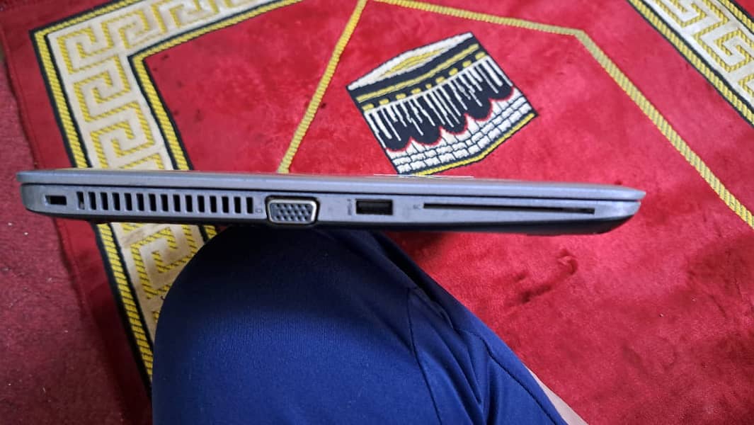 HP EliteBook 820 g3, 8 GB Ram, 256 GB SSD 3