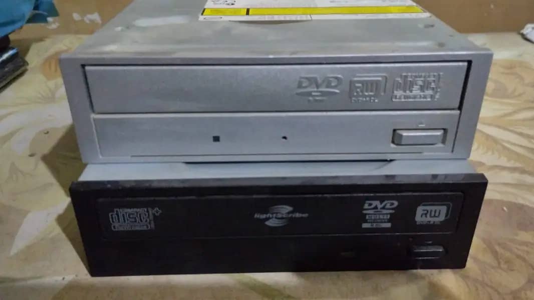 DVD REWRITER FOR COMPUTER PC 0