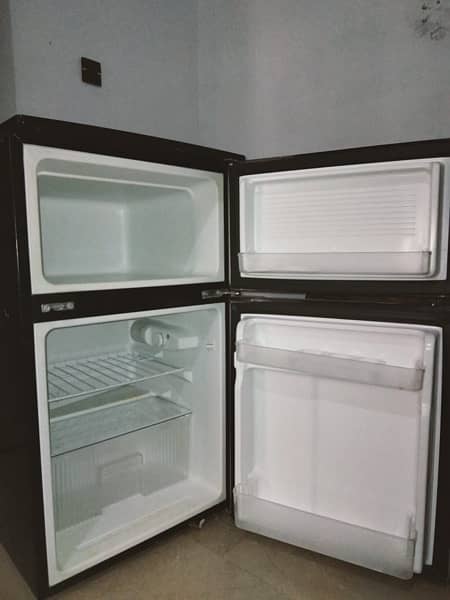Orient room fridge 3
