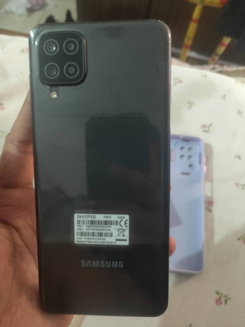 Samsung galaxy A12 original box and charger 10/10 PTA approved 128gb 3