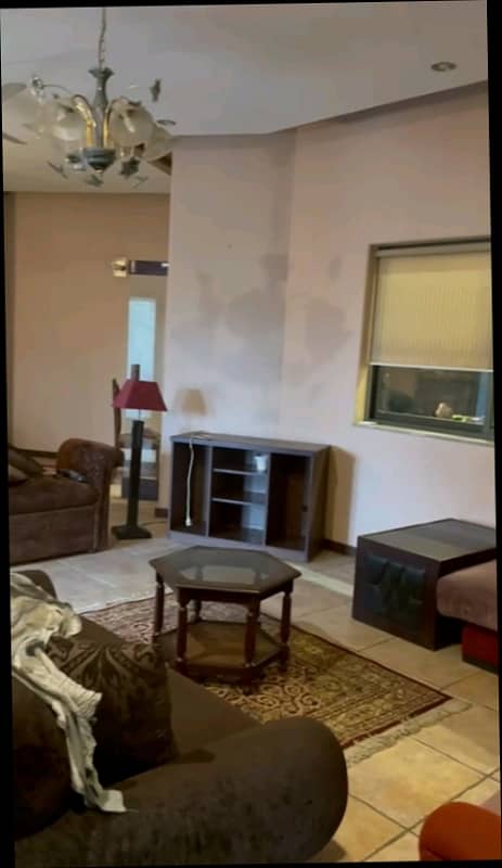 1-Kanal FURNISHED Upper Portion with SEPERATE GATE 3-Bed TV Lounge Kitchen
Rent is Final 27