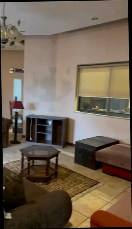 1-Kanal FURNISHED Upper Portion with SEPERATE GATE 3-Bed TV Lounge Kitchen
Rent is Final 31