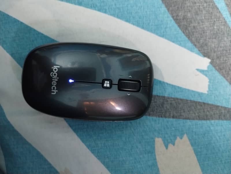 Logitech M557 Bluetooth Wireless Mouse 2