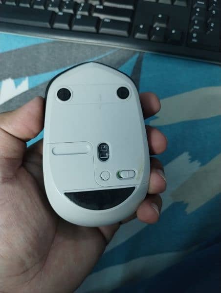 Logitech M337 Bluetooth wireless mouse Black, grey. 1