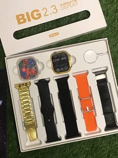 i18 Ultra Gold Smartwatch with 5 straps an silicone case