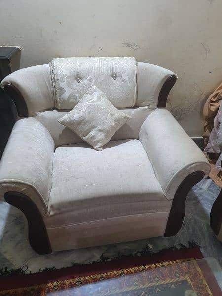 5 seater sofa in excellent condition 1