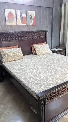 King size Sheesham bedroom set (bed + side tables + dressing table)