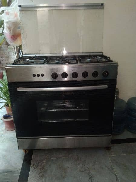 cooking range in very good condition mirror 1