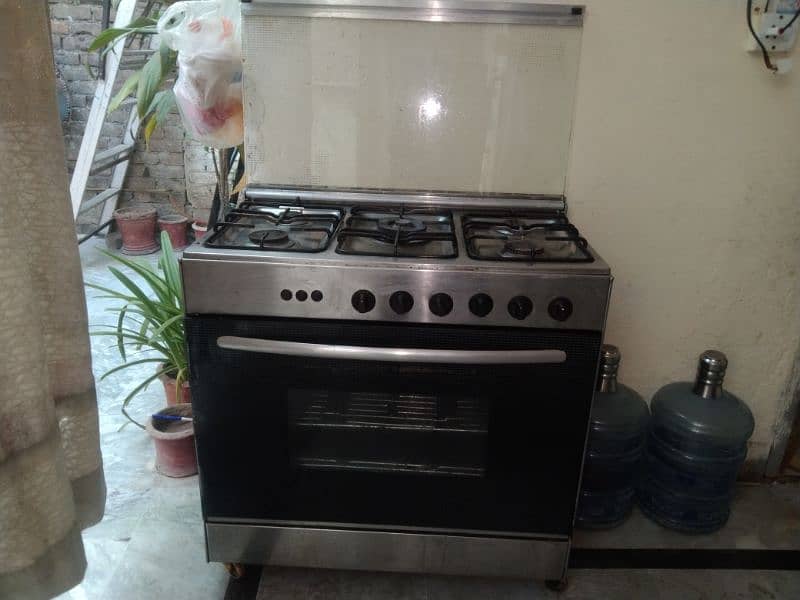 cooking range in very good condition mirror 3