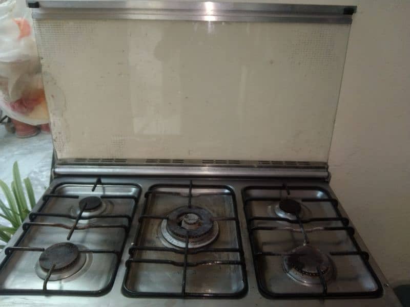 cooking range in very good condition mirror 4