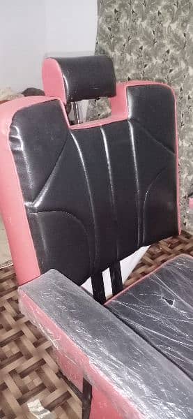 Beauty Parlour Chair New Condition 3