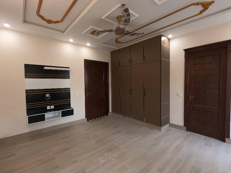 Ideal House Is Available For Sale In Lahore 13