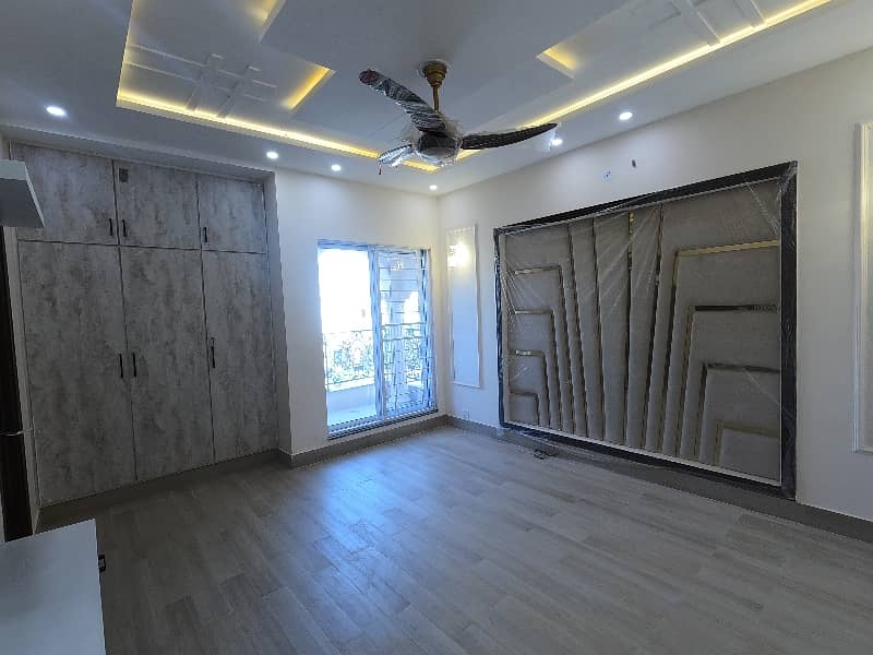 Ideal House Is Available For Sale In Lahore 25