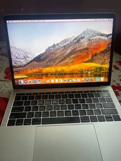 MacBook Pro (13-inch, 2017, i5 ,2.3 GHz, 8gb/ 256gb 0