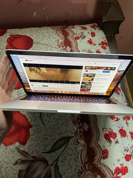 MacBook Pro (13-inch, 2017, i5 ,2.3 GHz, 8gb/ 256gb 11
