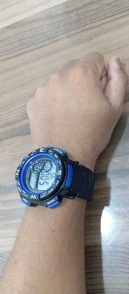 sports LED watch with free bracelet and keychain 3