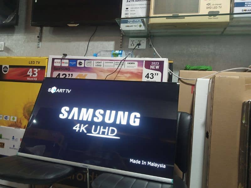 Great Offer 43,INCH SAMSUNG SMART led tv Warranty O3O2O422344 0