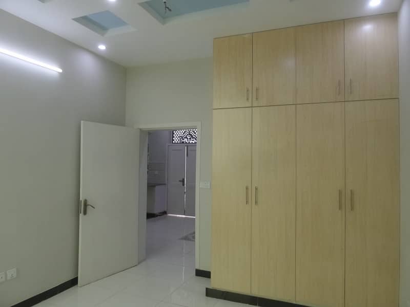 Stunning and affordable Upper Portion available for rent in D-12 3