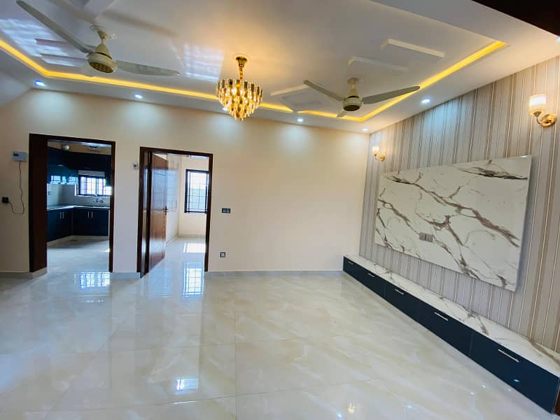 5-Marla (Brand New) Beautiful House for Sale in Jinnah Ext Sec-E Bahria Town Lahore 2