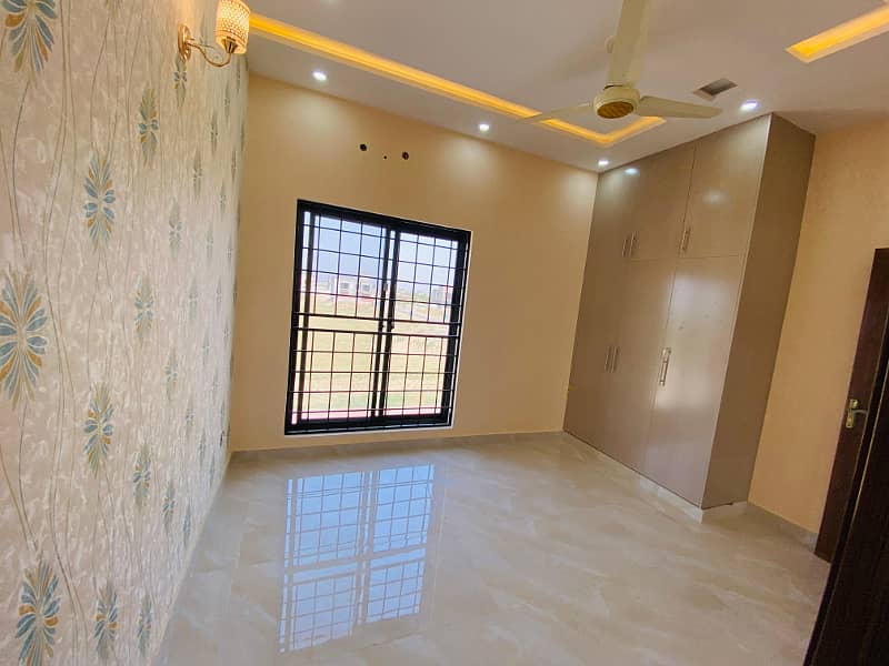 5-Marla (Brand New) Beautiful House for Sale in Jinnah Ext Sec-E Bahria Town Lahore 8