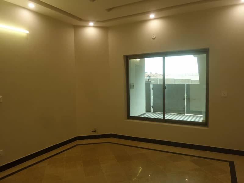 Lower Portion For rent In Rs. 90000 2
