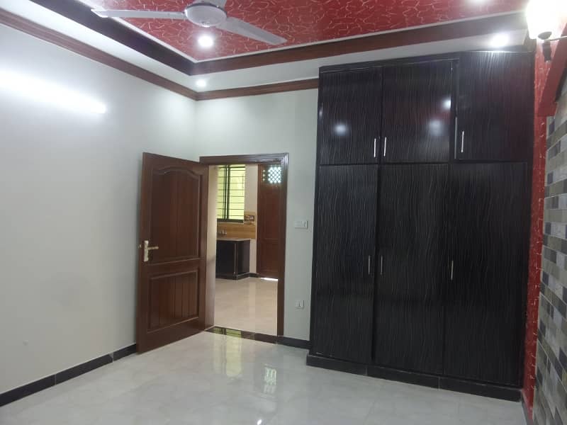 3200 Square Feet Lower Portion In D-12 For rent At Good Location 5