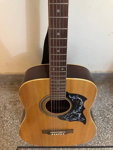 40” Ventura V10 beginner’s Acoustic Guitar with bag, Capo, picks,strip 5