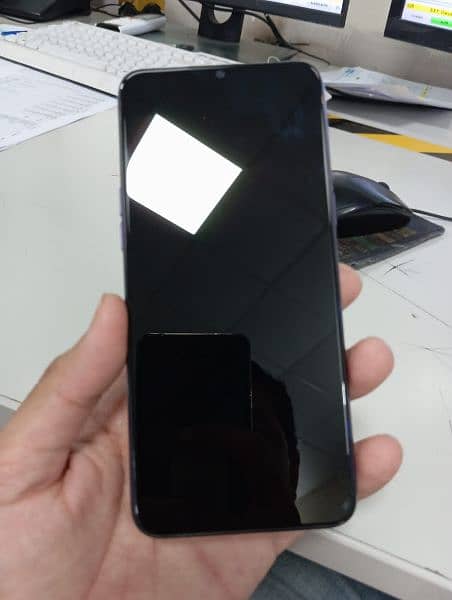 Realme 05 (04/64) ,10/10 Condition with Box + Charger. 2