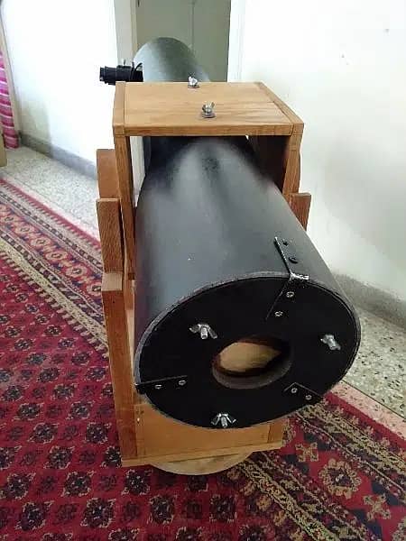Telescope for Sky Viewing  (reflector - dobsonian) 2