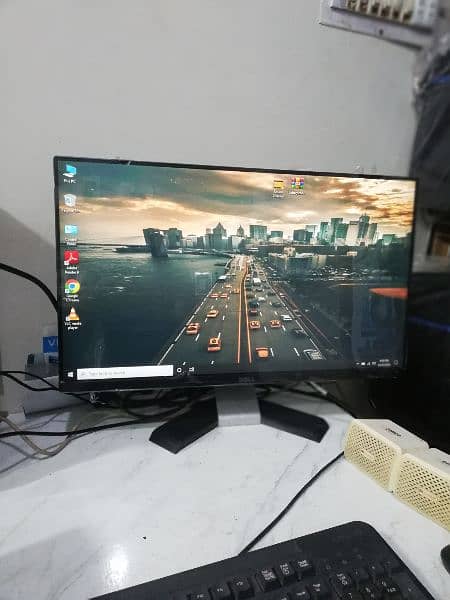 Dell 24" Borderless IPS LED Monitor in A+ Fresh Condition (UAE Import) 5