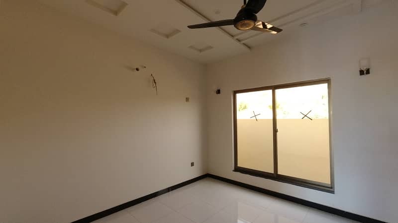 125 SQYD luxury villa available for sale in Bahria Town Karachi 9