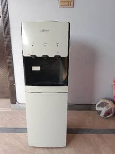 Signature water dispenser without fridge (10/10) new condition