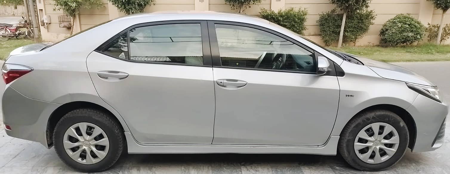2018 Toyota Corolla Special Edition - Impeccable Condition, Great Deal 4