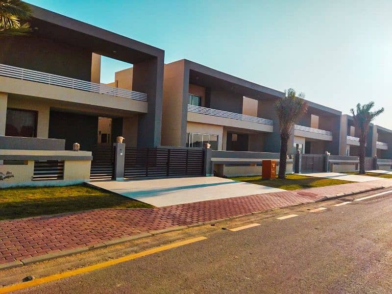 500 Square Yard luxury villa Bahria Town Karachi paradise 1