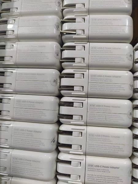 APPLE TYPE C CHARGER 61W 0