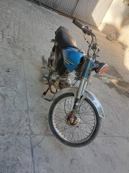 urgent sale 70cc bike in Abbottabad meed cash 1