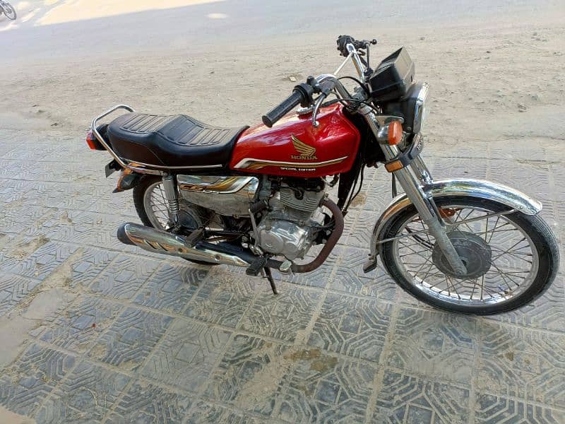 special edition Honda CG 125 Karachi 4