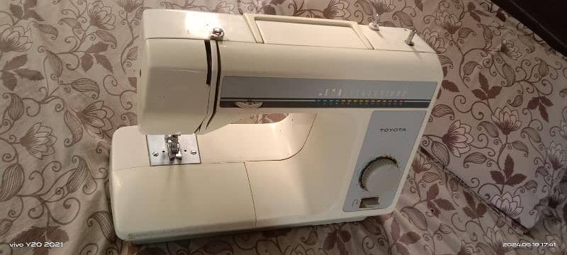 Sewing machine Toyota 2