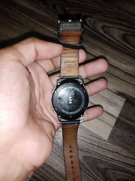 Samsung Gear S3 for sale in 10/10 condition 3