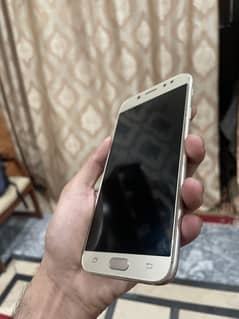 Samsung galaxy j7 pro 0
