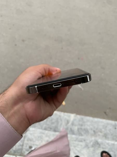 Iphone xr convert to 13 pro with original body 4
