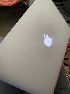 MacBook Air Early 2015 0