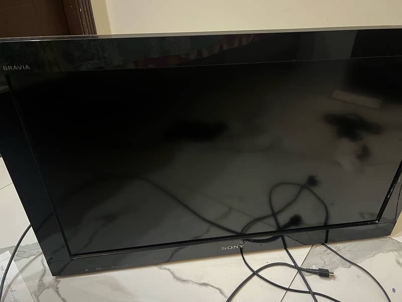 Sony Bravia 32 inch LCD TV 1