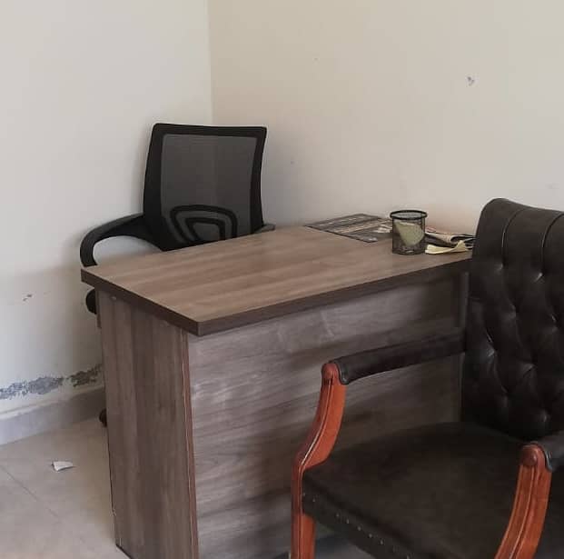 Office Furniture Available for Sale on Reasonable Rate 5