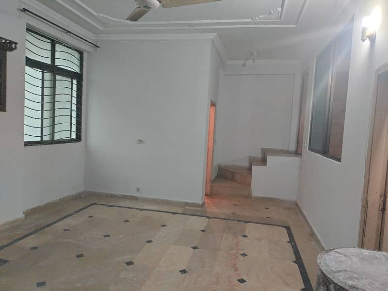 2 bed unfurnished flat available for rent 2
