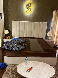 Bed set / King size bed / Side tables / Furniture