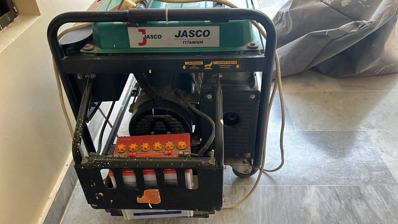Jasco 5.5 kva Generator almost in brand new condition. 6