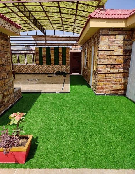 China Made Artificial Grass For Balcony Lawn Rooftop Sports Grounds 3