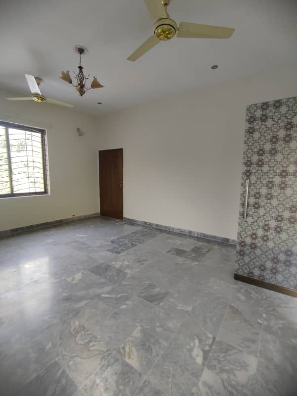 Amazing Location 1 Kanal Upper Portion Available For Rent In Dha Phase 1 Block J 6