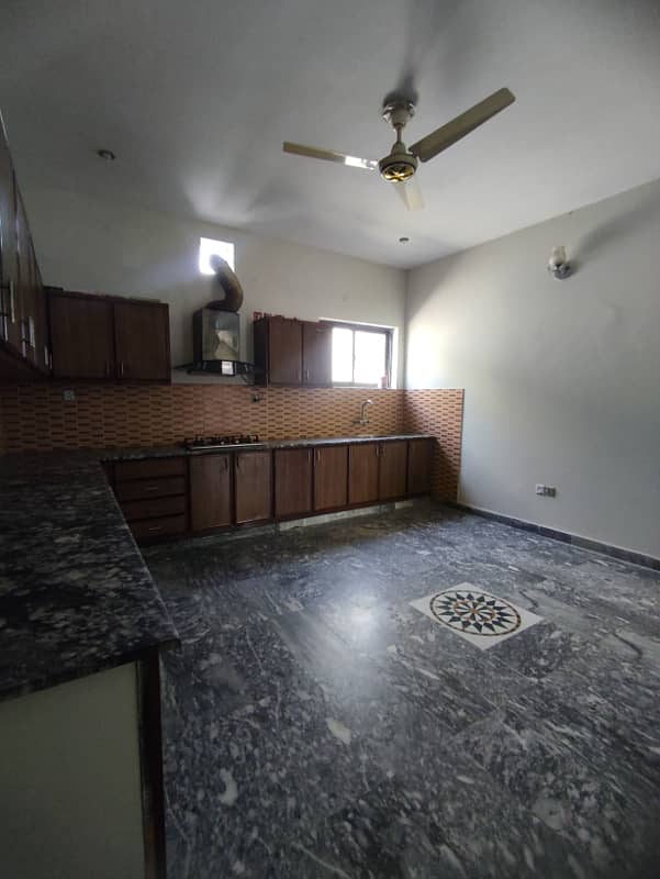 Amazing Location 1 Kanal Upper Portion Available For Rent In Dha Phase 1 Block J 10